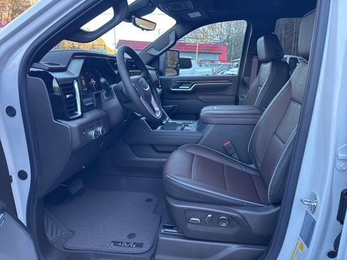 New 2026 GMC Sierra 2500 Denali w/ Denali Reserve Package image 8