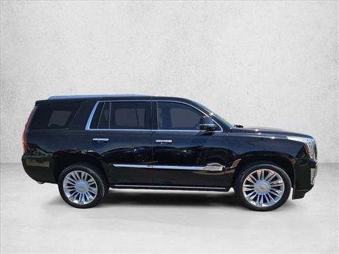 Used 2016 Cadillac Escalade Platinum AWD/4WD image 4