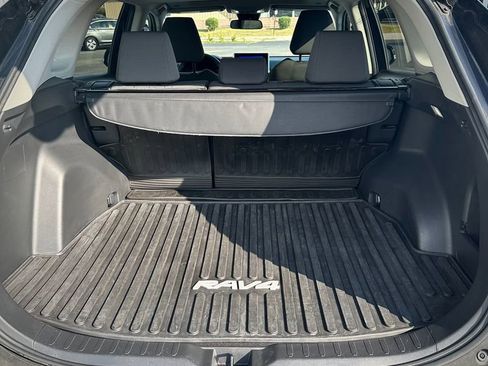 Used 2023 Toyota RAV4 XLE w/ Convenience Package image 6