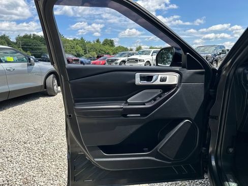 Used 2020 Ford Explorer Platinum w/ Premium Technology Package AWD/4WD image 25