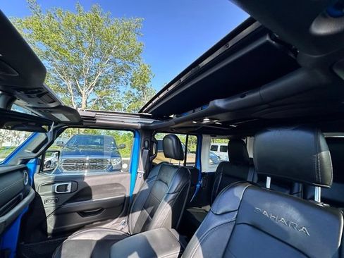 Used 2022 Jeep Wrangler Unlimited Sahara w/ LED Lighting Group AWD/4WD image 26