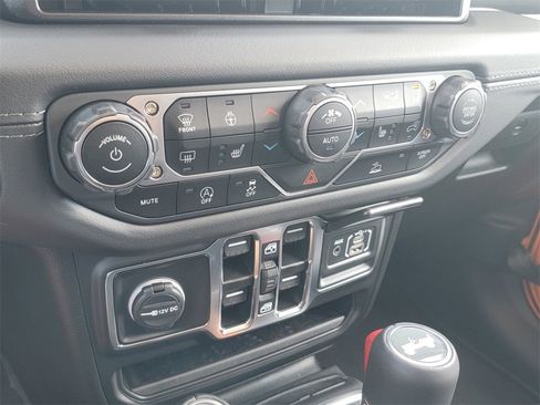 New 2025 Jeep Wrangler Sahara image 17