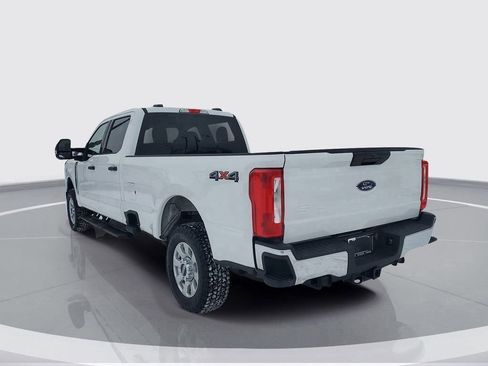 Certified 2024 Ford F250 XLT image 3
