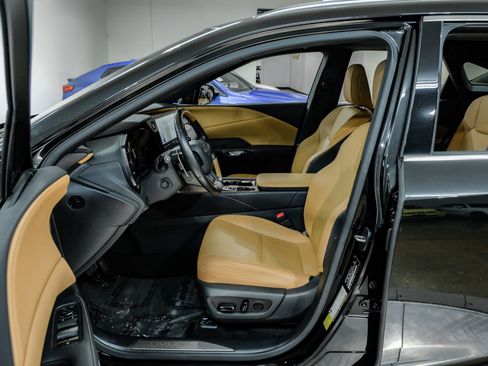Used 2024 Lexus RX 350 Premium w/ Cold Area Package FWD image 4