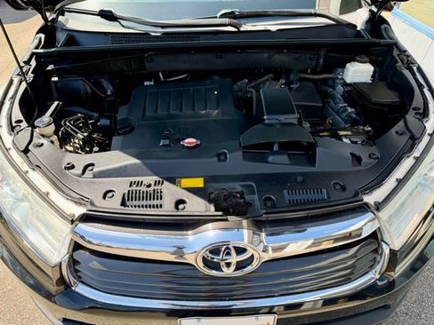 Used 2016 Toyota Highlander Limited image 51