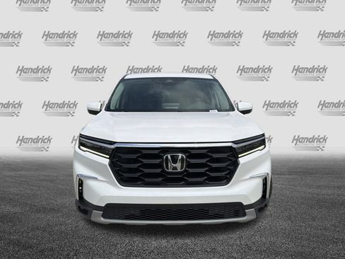 Used 2025 Honda Pilot EX-L image 3