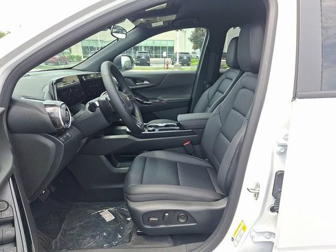 New 2027 Chevrolet Equinox LT w/ Convenience Package II FWD image 6