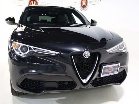 Used 2022 Alfa Romeo Stelvio Ti AWD/4WD image 23