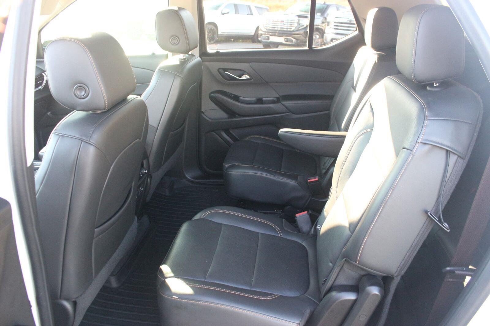 Used 2021 Chevrolet Traverse Premier w/ Redline Edition FWD image 36