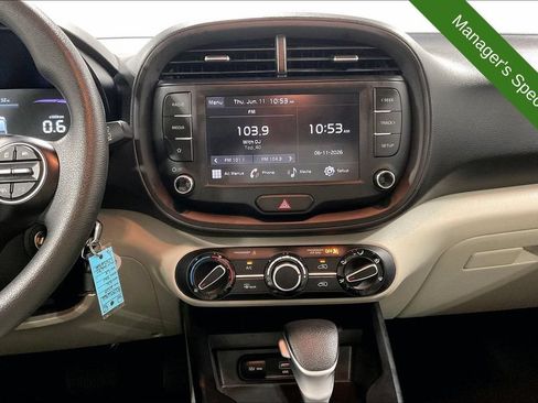 Used 2025 Kia Soul LX w/ LX Technology Package FWD image 7