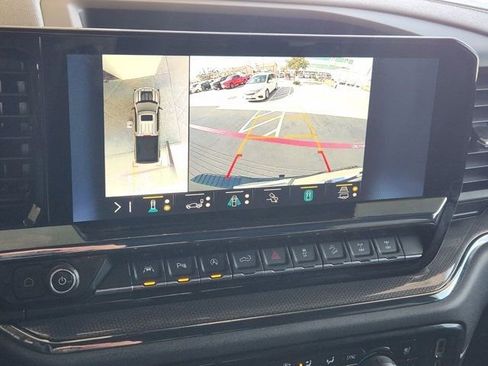 Used 2022 Chevrolet Silverado 1500 ZR2 w/ Technology Package image 6