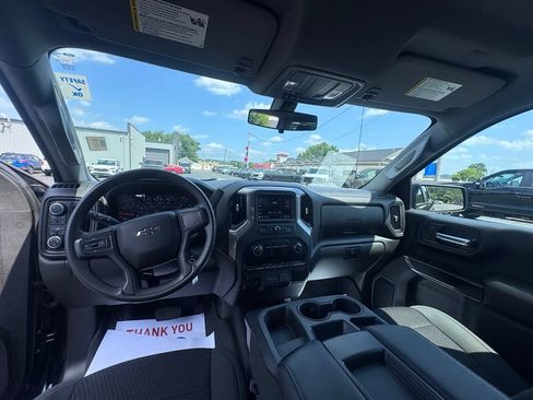 Used 2021 Chevrolet Silverado 1500 Custom Trail Boss w/ Midnight Edition AWD/4WD image 19