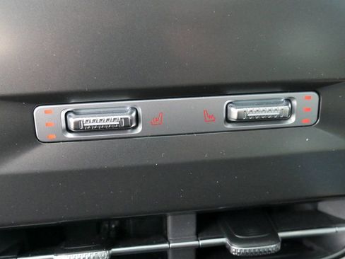 Used 2024 Lincoln Nautilus Reserve w/ Equipment Group 203A image 33