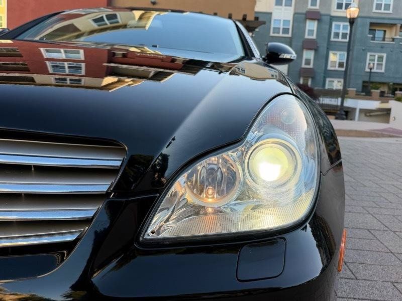 Used 2006 Mercedes-Benz CLS 500 image 16