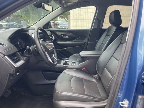 Used 2024 GMC Terrain SLT AWD/4WD image 12