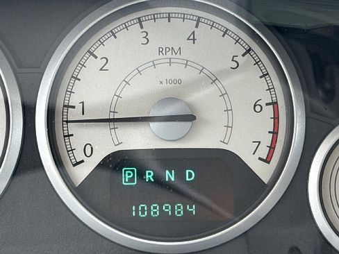 Used 2008 Chrysler Town & Country Limited w/ Entertainment Group #3 image 22