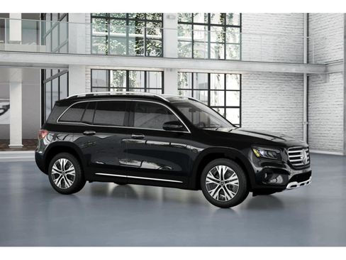 New 2026 Mercedes-Benz GLB 250 image 12