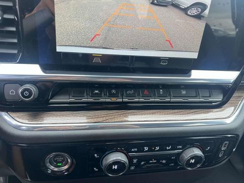 Used 2024 Chevrolet Silverado 1500 LT AWD/4WD image 29