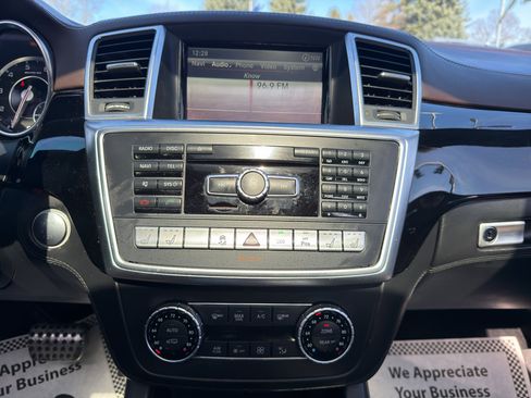 Used 2015 Mercedes-Benz GL 63 AMG 4MATIC image 25