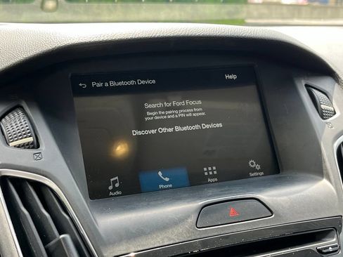 Used 2017 Ford Focus SEL FWD image 36