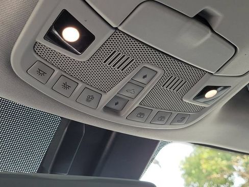 Used 2018 Lincoln Navigator L Reserve AWD/4WD image 31