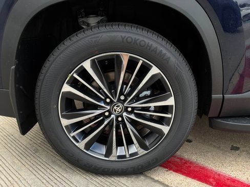 New 2026 Toyota Grand Highlander AWD Hybrid image 8