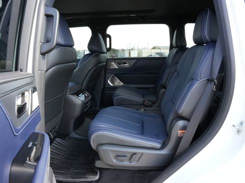 New 2026 INFINITI QX80 4WD image 19