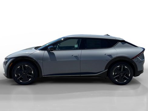 New 2026 Kia EV6 Wind RWD image 2