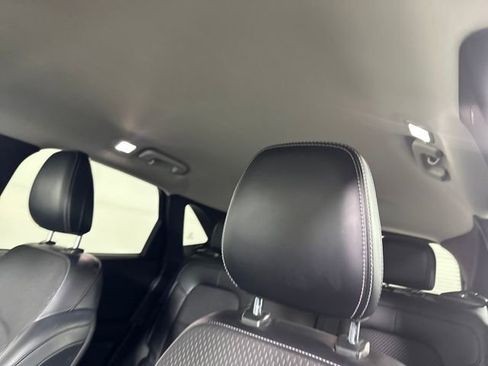 Used 2023 Ford Escape SE image 12