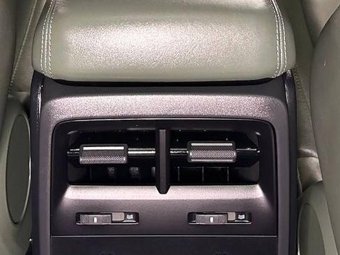 Used 2024 Porsche Macan 4 Electric image 36