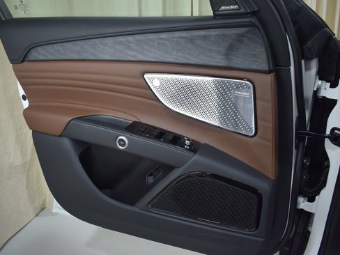 Certified 2024 Maserati Grecale GT AWD/4WD image 38