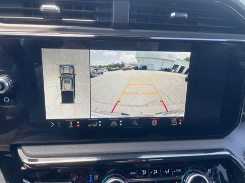 Certified 2025 GMC Sierra 1500 AT4 w/ AT4 Premium Package AWD/4WD image 20