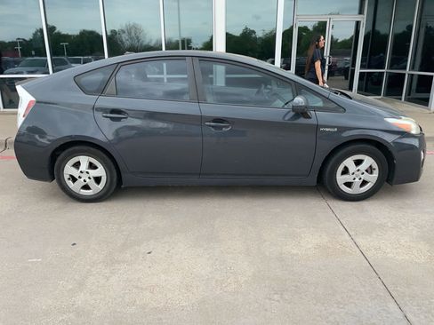 Used 2010 Toyota Prius Five image 4
