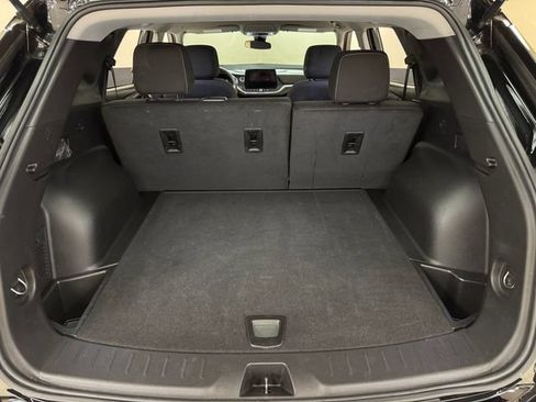 Used 2025 Chevrolet Blazer LT FWD image 20