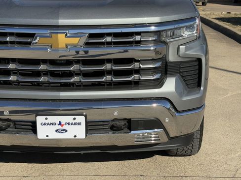 Used 2024 Chevrolet Silverado 1500 LTZ w/ Technology Package image 10