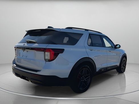 New 2026 Ford Explorer ST-Line w/ ST-Line Street Pack image 30