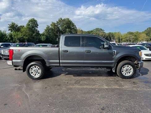 Used 2018 Ford F250 XLT w/ XLT Value Package AWD/4WD image 6