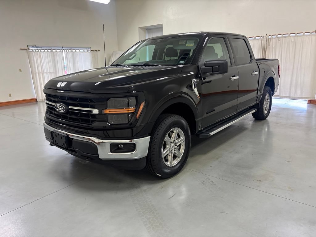 Used 2025 Ford F150 XLT w/ Equipment Group 301A Standard AWD/4WD image 4
