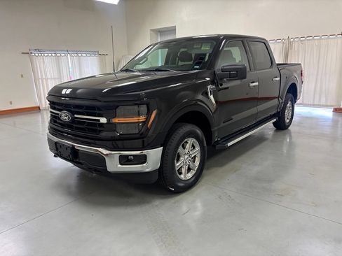 Used 2025 Ford F150 XLT w/ Equipment Group 301A Standard AWD/4WD image 4