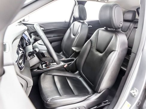 Used 2023 Buick Encore GX Essence w/ Experience Buick Package image 27