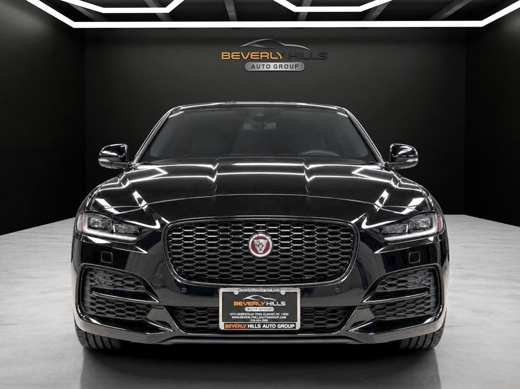 Used 2020 Jaguar XE S AWD/4WD image 2