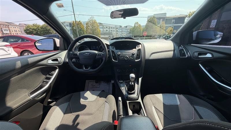 Used 2017 Ford Focus ST FWD image 23