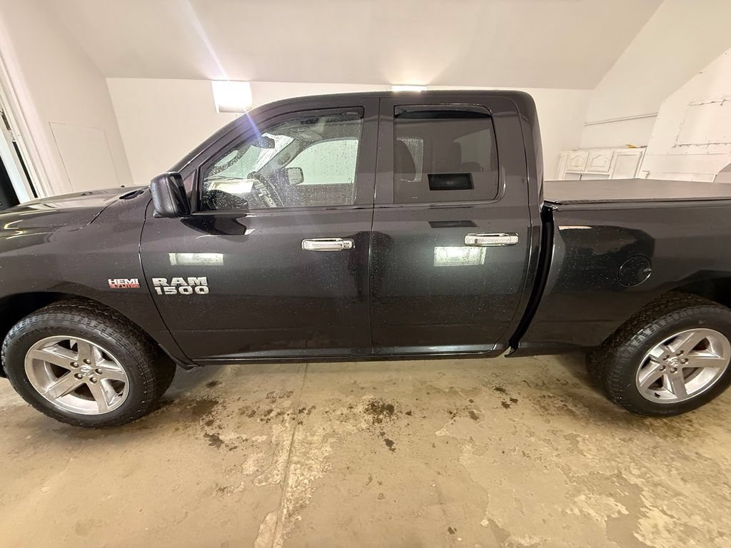 Used 2016 RAM 1500 Express AWD/4WD image 3