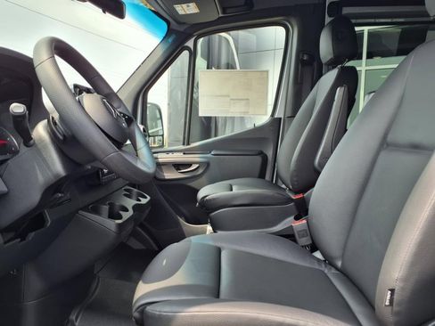 New 2025 Mercedes-Benz Sprinter 2500 image 14