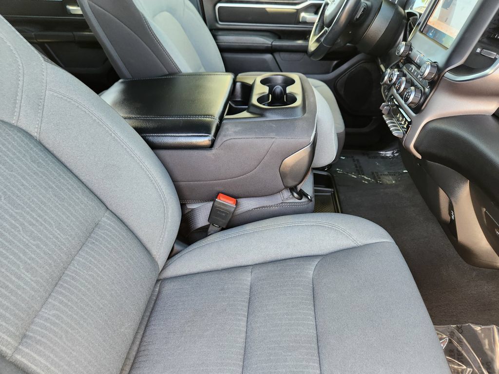 Used 2024 RAM 1500 Big Horn AWD/4WD image 5