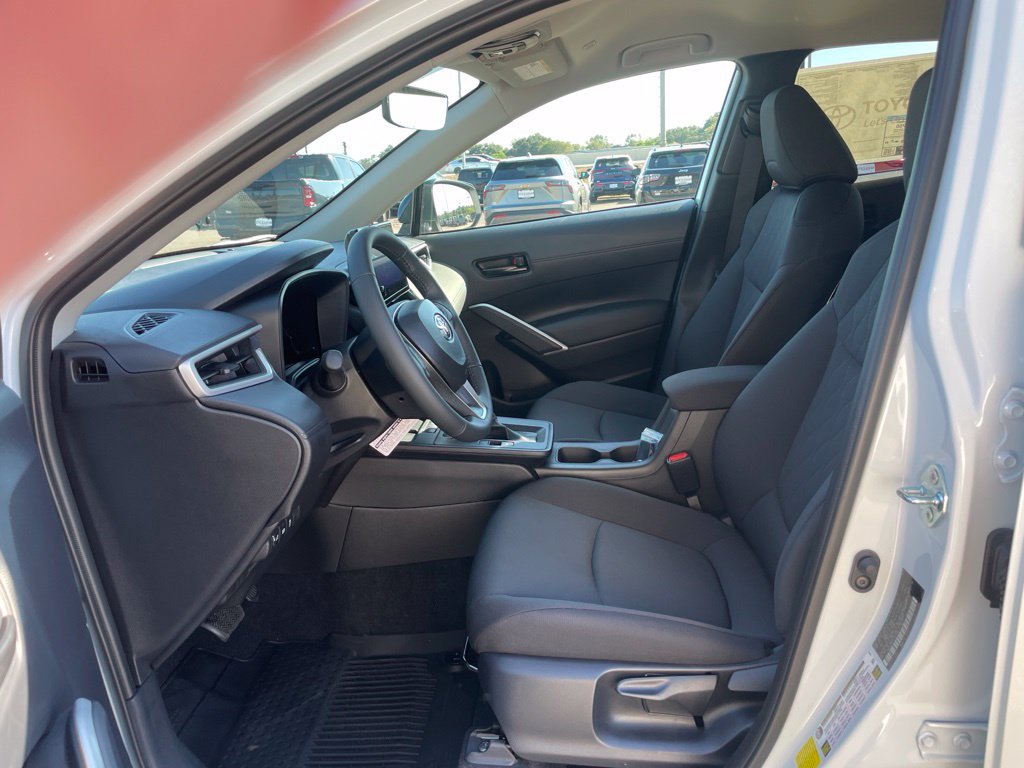 New 2026 Toyota Corolla Cross LE FWD image 11