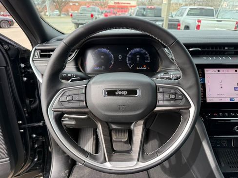 New 2026 Jeep Grand Cherokee Altitude AWD/4WD image 13