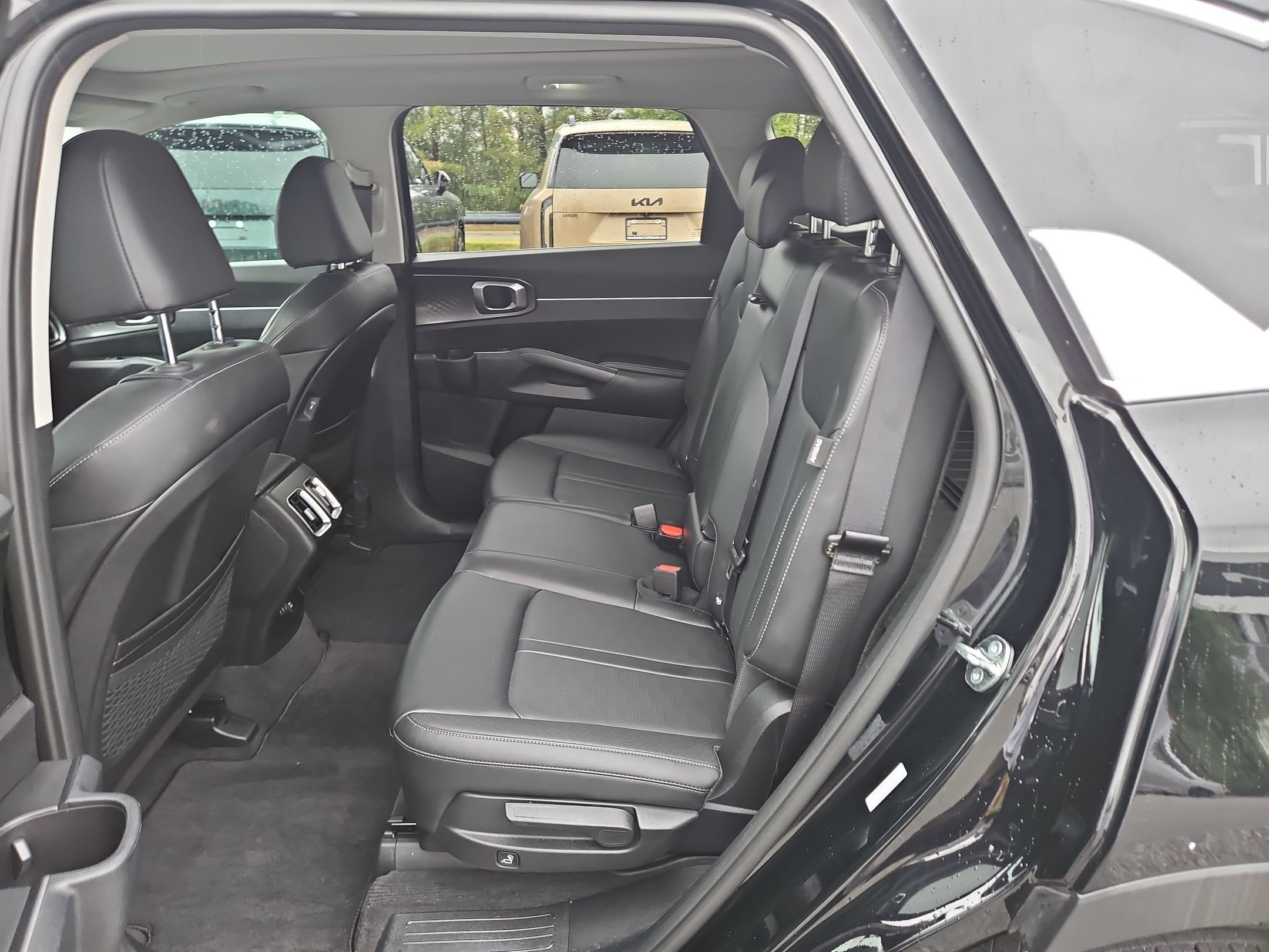 Used 2025 Kia Sorento S w/ Panoramic Sunroof Package FWD image 37