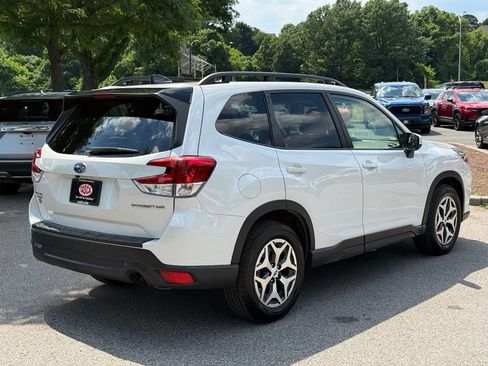Certified 2024 Subaru Forester Premium AWD/4WD image 10