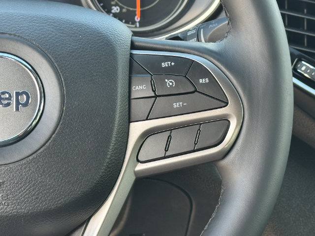 Used 2019 Jeep Cherokee High Altitude AWD/4WD image 25